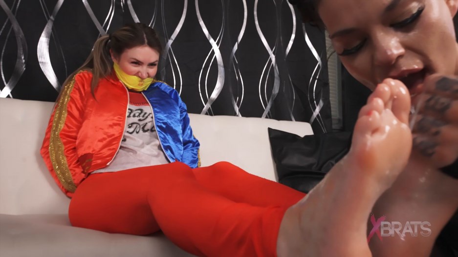 Bratty Foot Girls - London Evans, Goddess Fina - Supervillain Slobber Fest